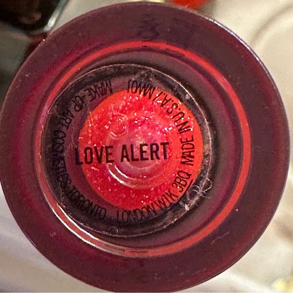 MAC DAZZLEGLASS in Love Alert - Discontinued No Box New Limited Edition - Picture 7 of 11